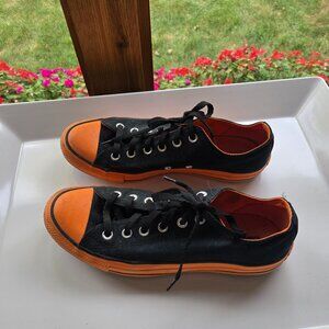 Converse Black and Orange Chuck Taylor Low Top Shoes. Men sz 8